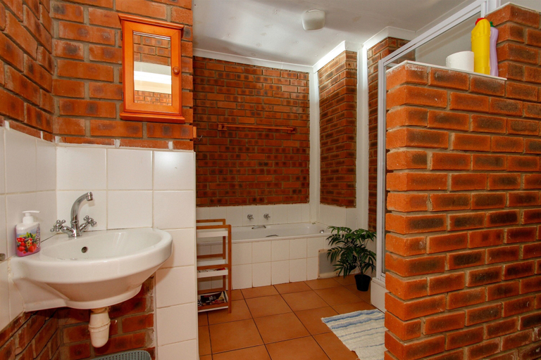 Bathroom 4, Carpe Diem, eThekwini