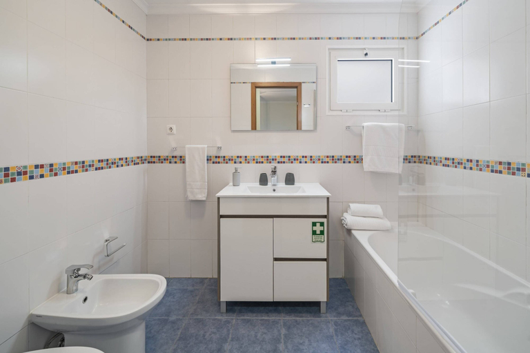 Bathroom, By the Sea, Reis Magos IV, Santa Cruz