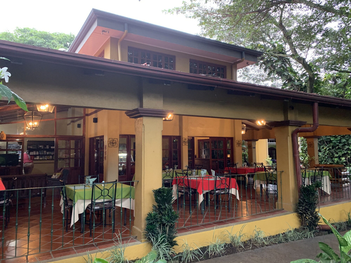 Food & Drinks 5, Trapp Family Country Inn, Alajuela