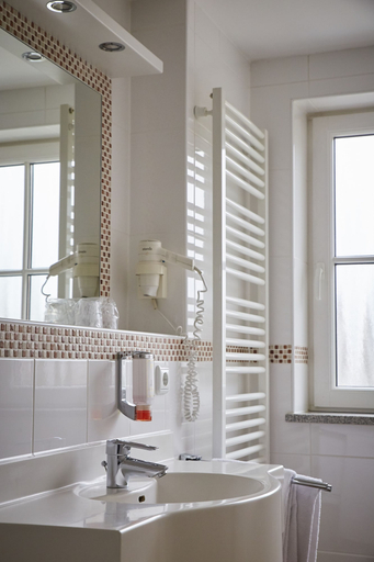Bathroom 4, Bed & Breakfast Erber, München