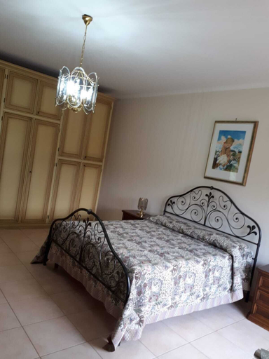 Bedroom 2, B&B Porta del Gargano, Foggia
