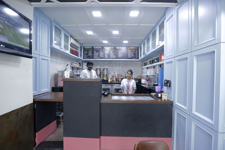 Food & Drinks 5, Hotel Metro Palace, Mumbai Suburban