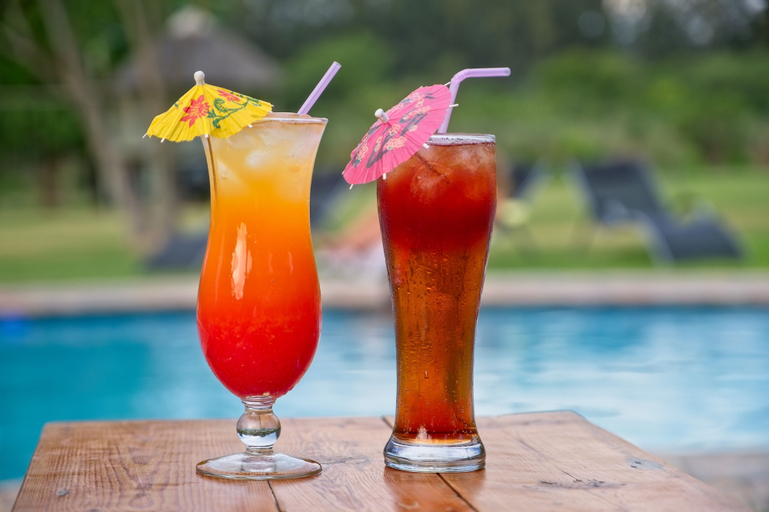 Food & Drinks 18