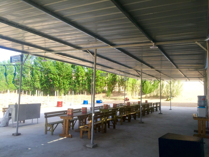 Food & Drinks 5, Sand Mountain Moon Bay Camping, Jiuquan