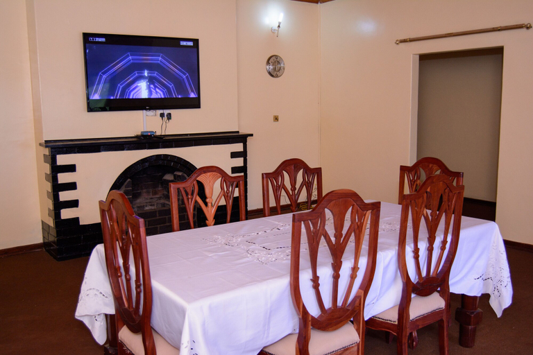 Others 5, Royal Guest House, Harare