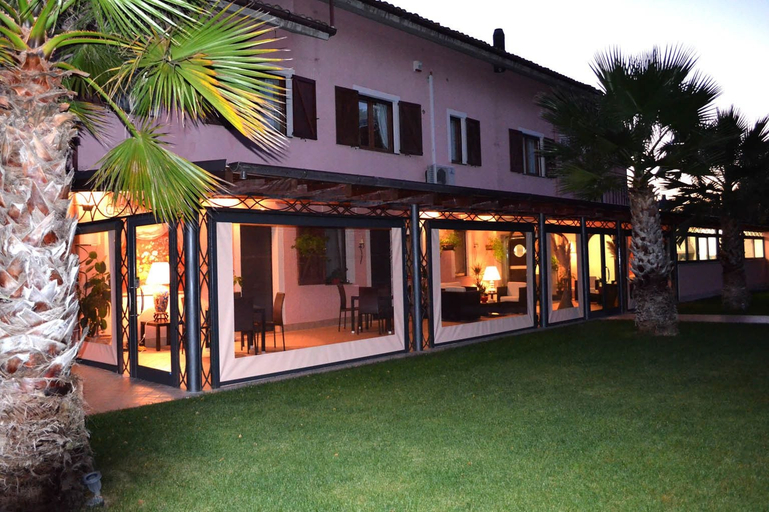 Exterior & Views 2, Queen Hotel, Chieti