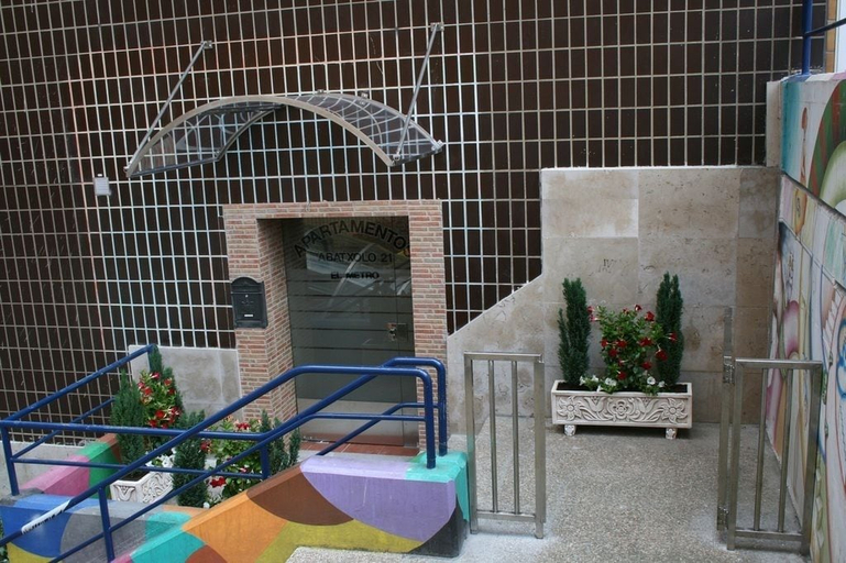 Others 3, Apartamentos Metro Pasarela, Vizcaya