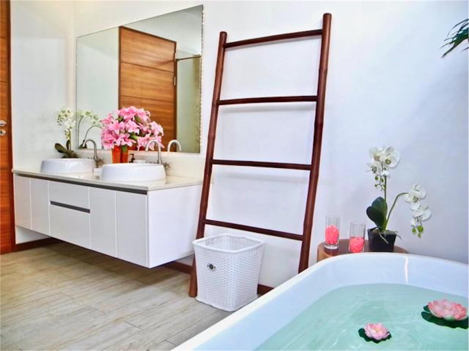 Bathroom 3, Ka Villa : Peaceful 3 Bedrooms, Pulau Phuket