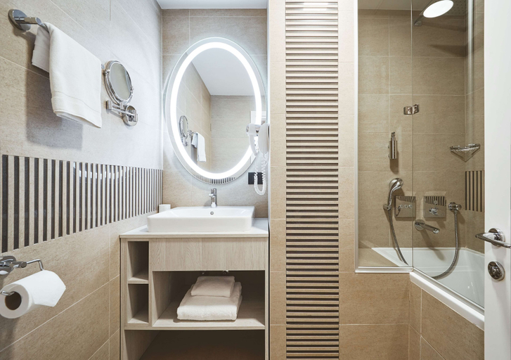 Bathroom 4, Radisson Hotel City Centre Odesa, Odes'ka