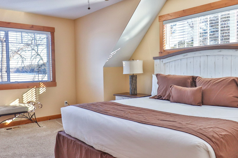 Bedroom 3, Good Ol' Days Resort, Crow Wing