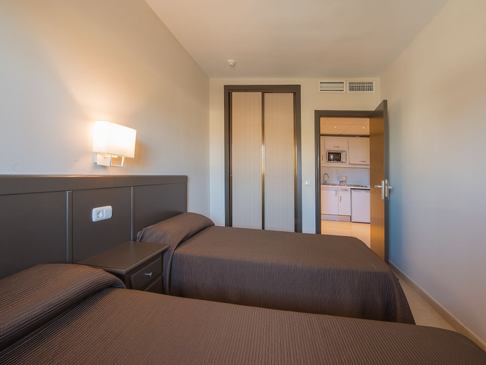 Bedroom 4, Fuengirola Beach Apartamentos Turisticos, Málaga
