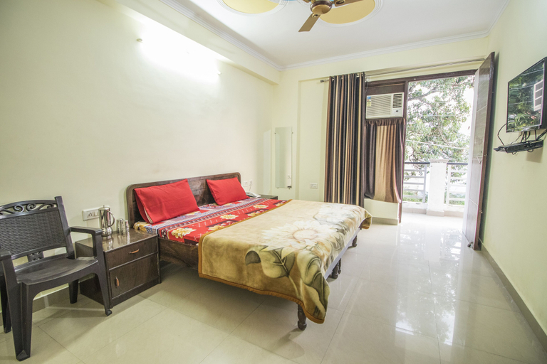 Bedroom 2, Gopi Dham, Dehradun