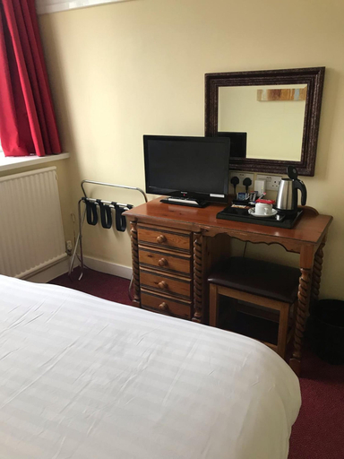 Bedroom 3, Barons Court Hotel, Wolverhampton