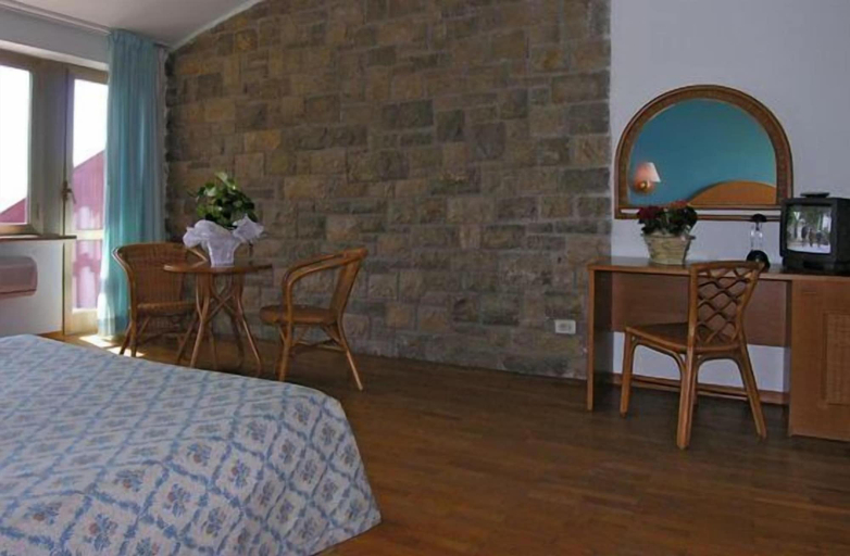 Bedroom 3, Hotel Cavalieri, Perugia