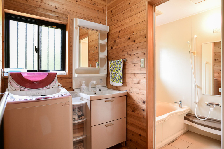 Bathroom, Yakushima South Coast House, Yakushima