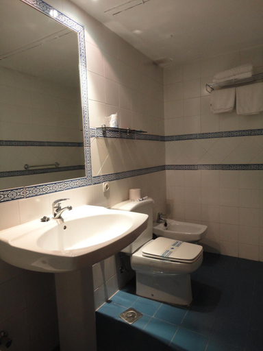 Bathroom 4, Hotel Reino Nevado, Granada