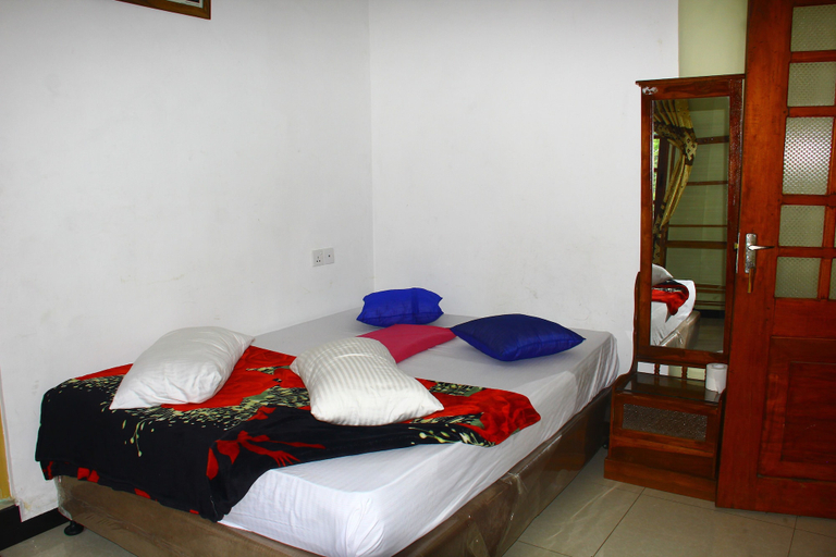 Bedroom 4, Ayos Hill, Ambagamuwa
