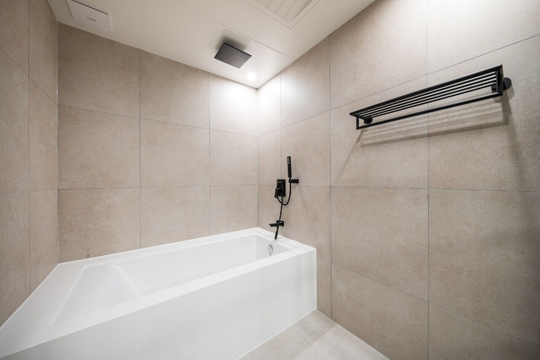 Bathroom 5, Amourex Hotel, Seongdong