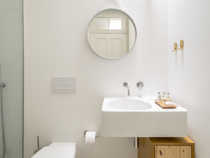 Bathroom 5, Malmerendas Boutique Lodging, Porto