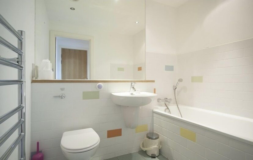 Bathroom 4, City Quadrant, Newcastle upon Tyne