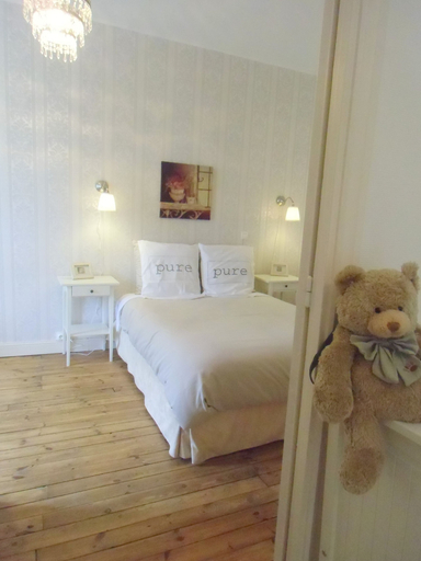 Bedroom 3, Hotel de la Providence, Puy-de-Dôme