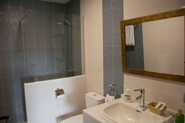 Bathroom 3, Casa Rural Fuente El Boticario, Cáceres