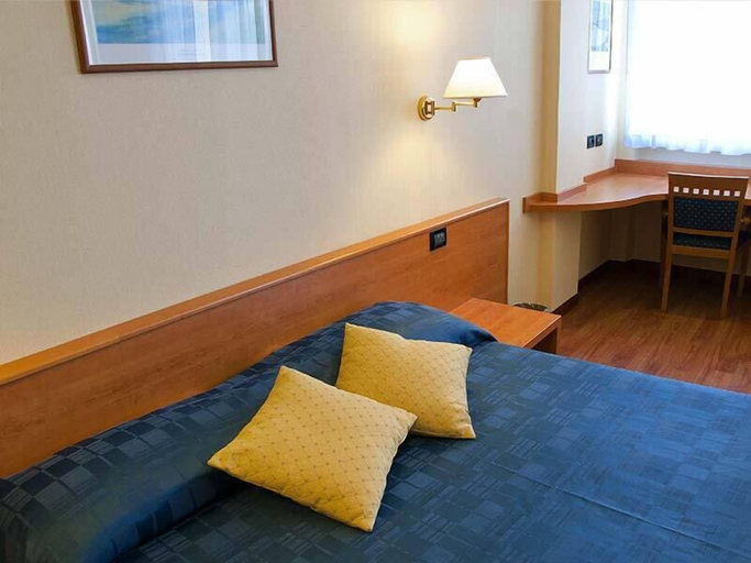 Bedroom 4, Hotel Touring Falconara Marittima, Ancona