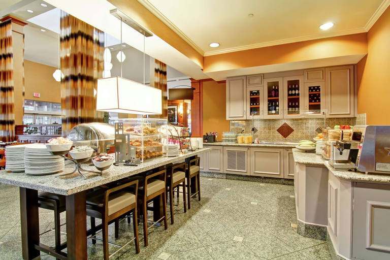 Food & Drinks 5, Hilton Garden Inn Ottawa Airport, Ottawa