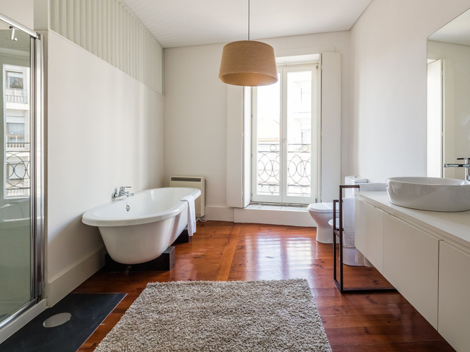 Bathroom 2, Down2Town B&B, Porto