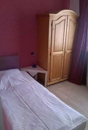 Bedroom 3, Hotel Weinberg, Wolfenbüttel