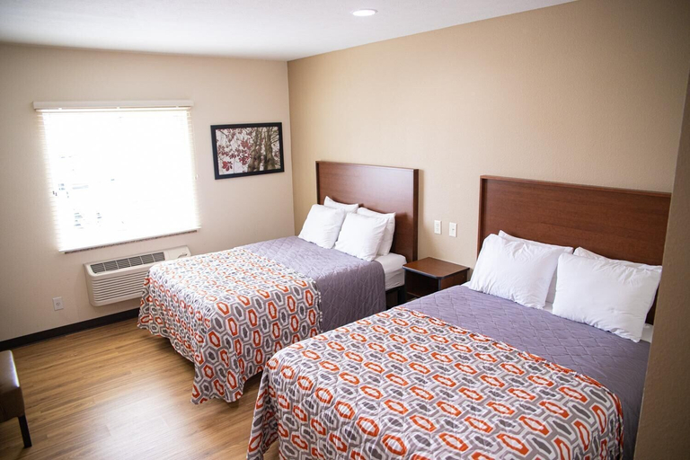 Bedroom 3, White House Suites, Hendricks