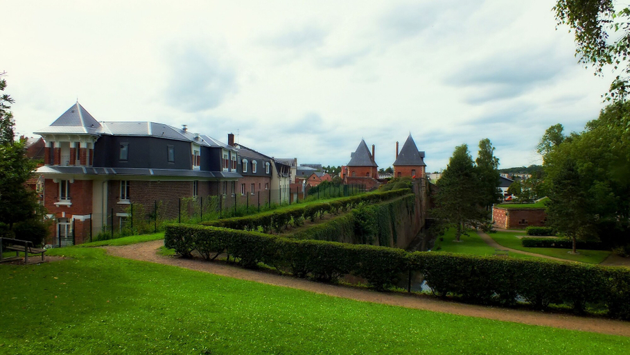 Exterior & Views 2, L'Auberge des Remparts, Somme