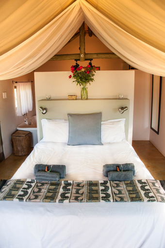Bedroom 2, B'sorah Luxury Tent & Venue, Bojanala