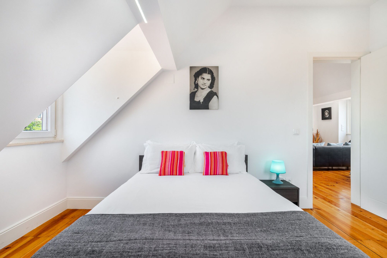 Bedroom 3, Premium River View Apartment, Lisbon