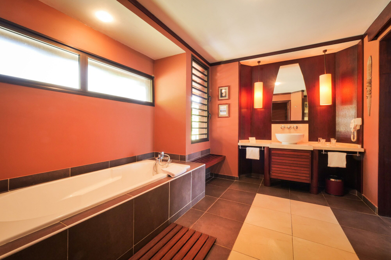 Bathroom 5, Hôtel Tiéti Poindimié, Poindimié