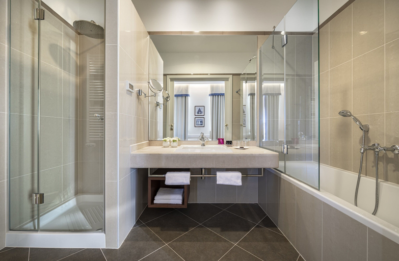 Bathroom 4, Valamar Riviera Hotel & Residence, Poreč
