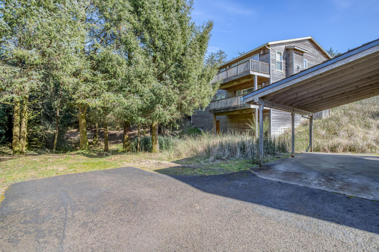 Exterior & Views 2, Puffin Hollow - Meredith Lodging, Tillamook