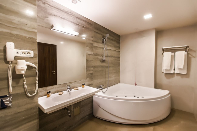 Bathroom 5, Grand Hotel Belvedere Brasov, Brasov