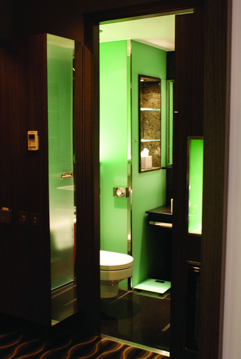 Bathroom 4, Crowne Plaza LONDON - KINGSTON by IHG, Surrey