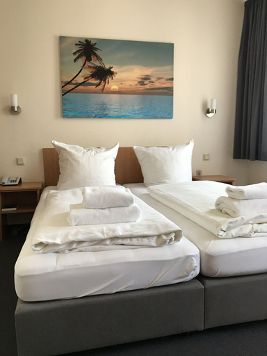 Bedroom 3, Hotel La Isla, Köln