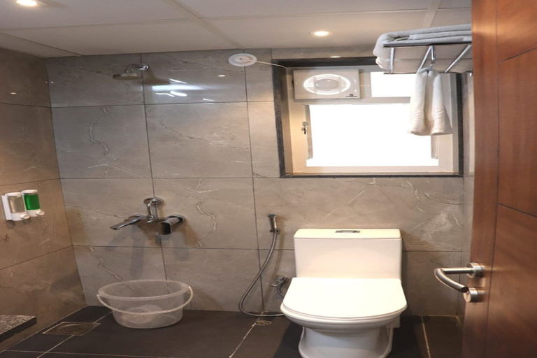 Bathroom 4, Sharman Suites, Pune