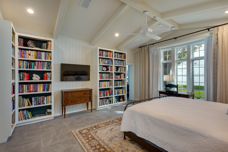 Bedroom 3, Azaleana Manor, Clay
