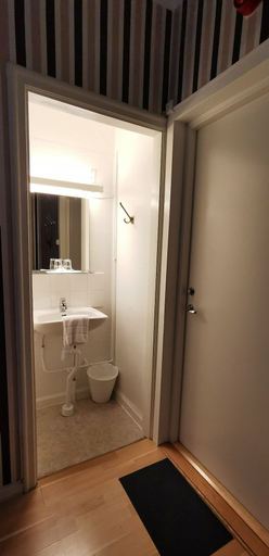 Bathroom 4, Vattengrändens Vandrarhem & Hotel, Norrköping