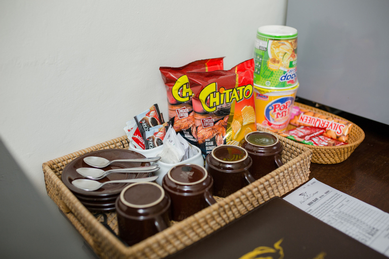 Food & Drinks 6