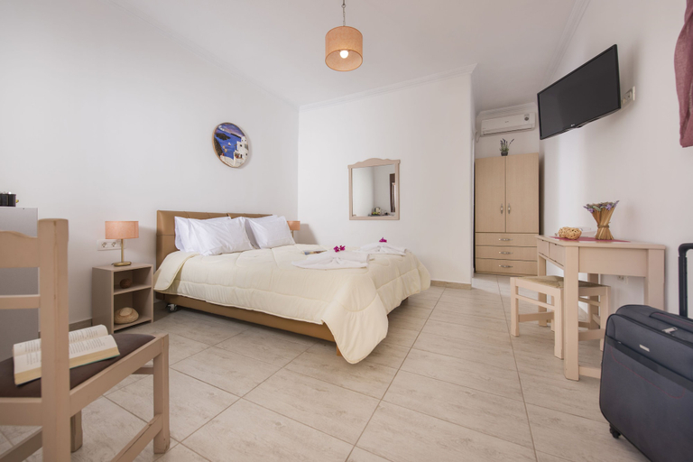 Bedroom 4, Smaragdi Hotel, South Aegean