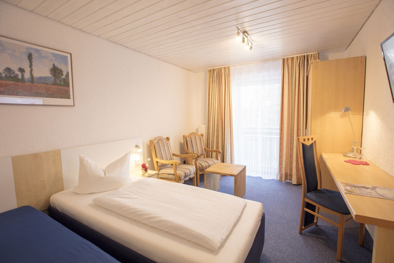 Bedroom 2, AKZENT Hotel Alpenrose, Ostallgäu