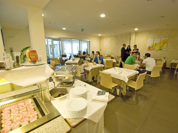 Food & Drinks 5, Hotel Cube, Ravenna