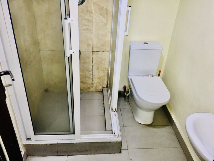 Bathroom, Demiral Hotel Ikeja, Ikeja