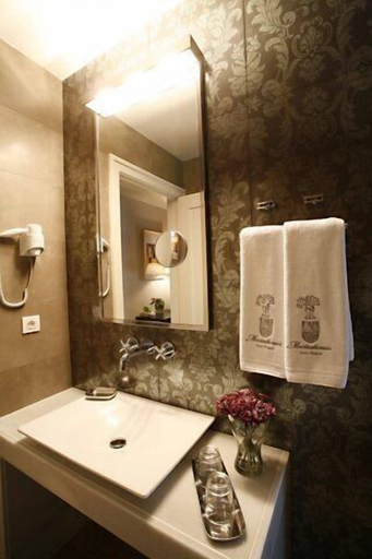 Bathroom 5, Hotel Palacio Muñatones, Vizcaya
