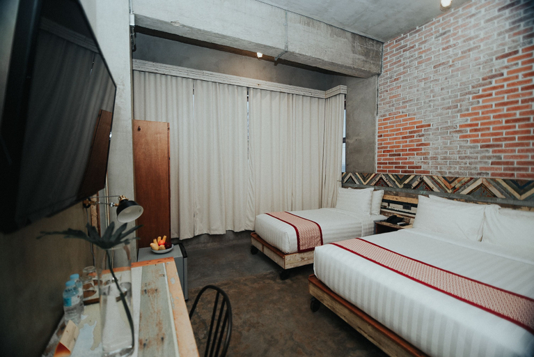 Bedroom 1, The Bricks Hotel , Dumaguete City